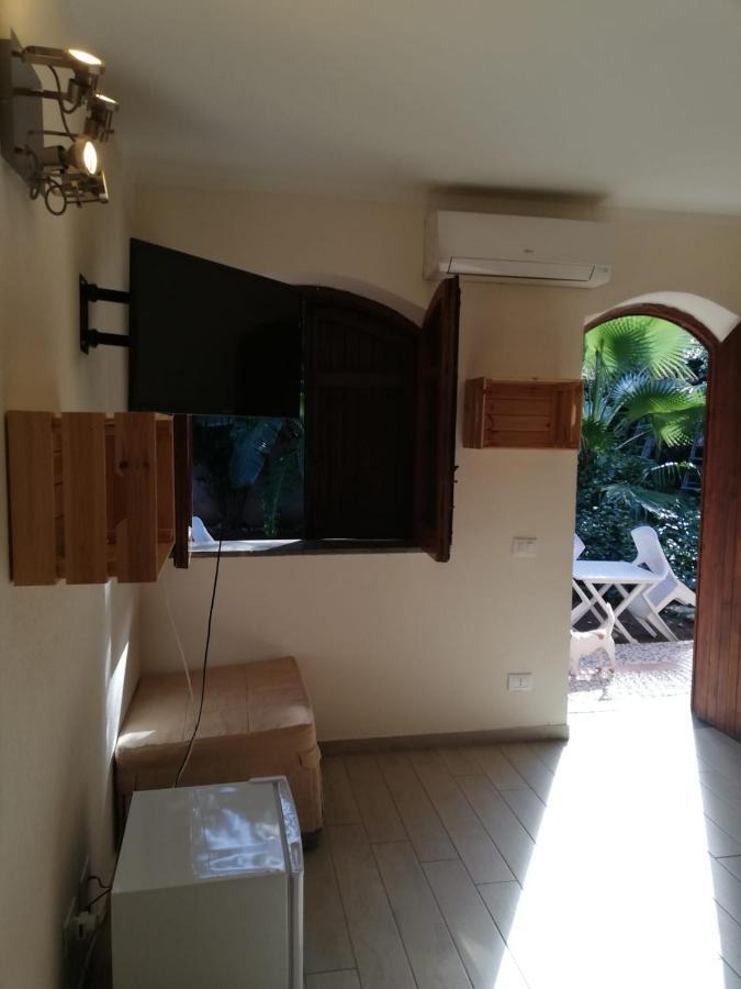 Villa Antonella Rooms Mondello Palermo Bagian luar foto